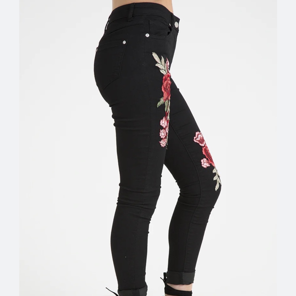 NWT Boom Boom Jeans High Rise Ankle Embroidered Skinny Jeans